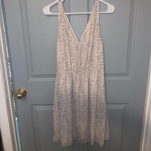 H&M Dresses - H&M V-Neck Dress H&M Dresses - H&M V-Neck Dress